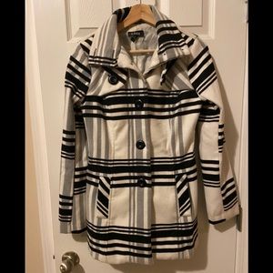 Black and winter white coat size medium GUC